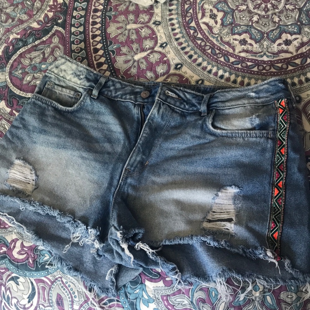 H&M x Coachella high waisted denim shorts